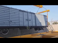 Vehículo cubierto por ferrocarril